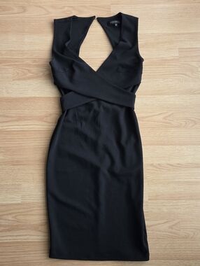 DYNAMITE Belted Little Black Dress
